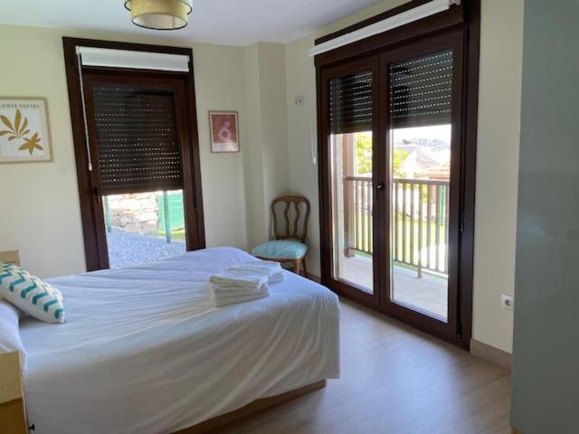 Casita Independiente Y Tres Apartamentos Con Piscina Ladeira Playa Baiona Eksteriør bilde