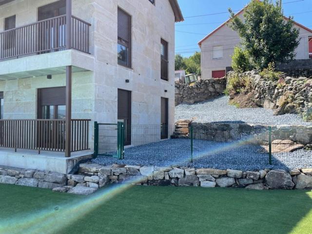 Casita Independiente Y Tres Apartamentos Con Piscina Ladeira Playa Baiona Eksteriør bilde